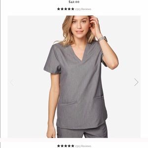 Figs 3 pocket scrub top